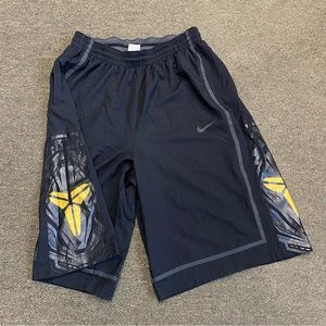 Nike BLACK MAMBA Kobe Bryant Black Gold basketball shorts Dri-Fit men's XXL